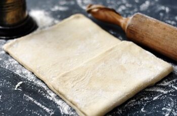 طريقة عمل عجينة البف باستري