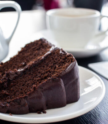 Bolo de Chocolate de Liquidificador Simples e Rapido