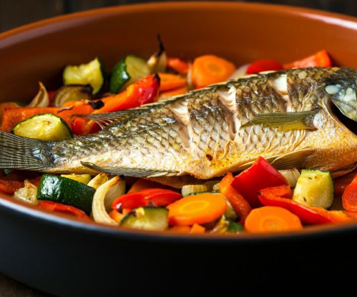 Tilapia no Papel Aluminio com Vegetais Leveza e Sabor em Cada Pacote